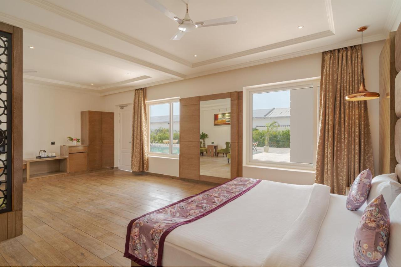 Rudra Imperial Resort Sitapur  外观 照片