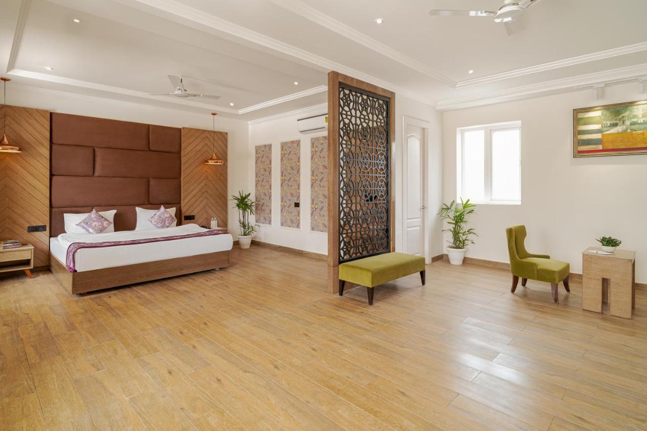 Rudra Imperial Resort Sitapur  外观 照片